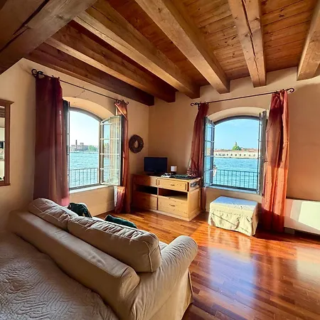 Molino Stucky - Canal View Appartement *